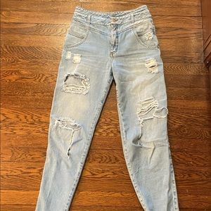 Ripped Boyfriend Jeans